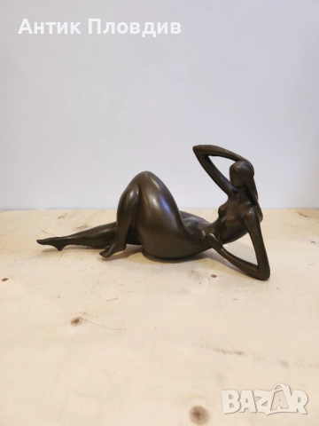 Бронзова статуетка Nick за Rochegalland Paris