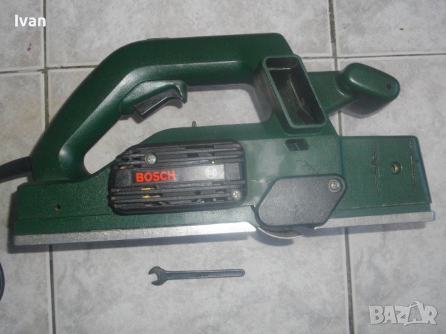 900 Вата-Швейцария-Бош-Електрическо Оригинално Ренде-BOSCH PHO30-82-Стружуване 3 мм-Нож 82 мм, снимка 11 - Други инструменти - 36833099