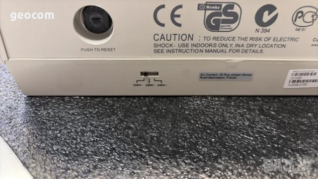 APC Line-R 1200 Automatic Voltage Regulator (Отличен,1200W), снимка 4 - UPS захранвания - 56037376