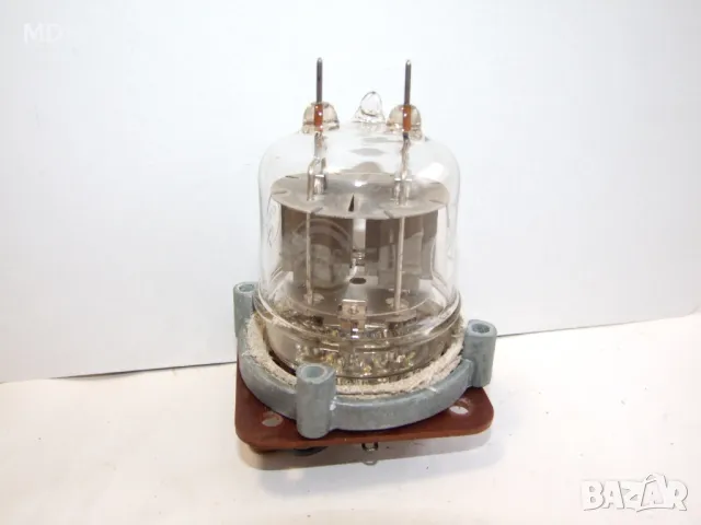 двулъчев генераторен тетрод 1506