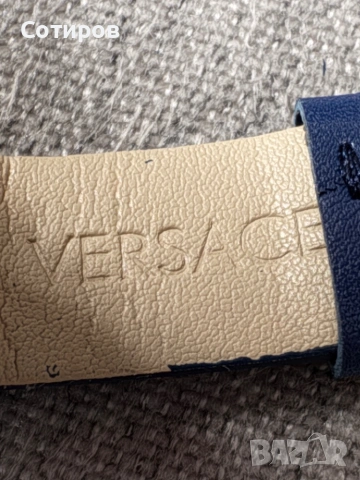 Дамски часовник Versace Plazzo Empire 37mm, снимка 4 - Дамски - 53995952