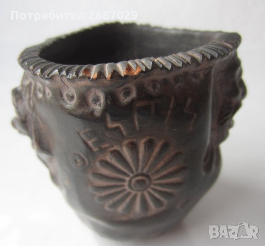 Две различни: Стара чаша керамика, с театрални маски, антика и друга с печати, снимка 3 - Други - 31812717