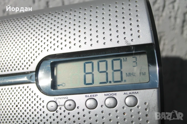 Радио с аларма ''Grundig Music BOY 51'', снимка 15 - Радиокасетофони, транзистори - 50989335