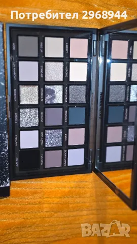 Huda Beauty Pretty Grunge Palette, снимка 4 - Декоративна козметика - 53210583