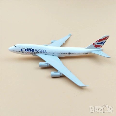 Boeing 747 самолет модел макет One World американски превоз пътници черна кутия пилот диспечер полет, снимка 7 - Коли, камиони, мотори, писти - 54059828