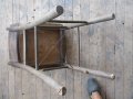 Столове  -4 дървени старинни и 2 метални-с дефекти  и подлежащи на ремонт, снимка 4