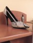 Дамски обувки бяло змийски принт №38 Нови на ток с над 30% отстъпка, снимка 1 - Дамски обувки на ток - 31959272