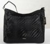 Кожена дамска черна чанта марка Keshia , снимка 1 - Чанти - 38437670