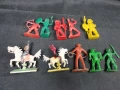 ЛОТ ОТ 10 СТАРИ РЕТРО СОЦ ПЛАСТМАСОВИ ФИГУРКИ ИНДИАНЦИ КАУБОИ, снимка 2