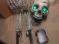 светещи скелетни черепи, 1 череп и 2 черепни ръце

, снимка 4