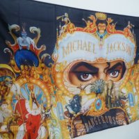 Michael Jackson флаг знаме Майкъл Джексън Dangerous краля на попа поп , снимка 2 - Декорация за дома - 42116417