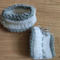 Нови ръчно плетени бебешки терлички, снимка 4 - Бебешки чорапи - 36022917