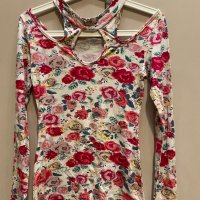 Блуза на цветя, с изрязан гръб, снимка 2 - Други - 35562060