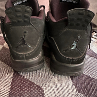 Nike Air Jordan 4 Retro Black Cat -оригинални, снимка 5 - Маратонки - 44584015