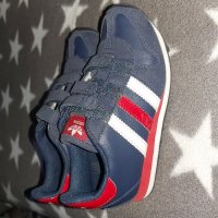 Маратонки adidas, снимка 2 - Детски маратонки - 32005786