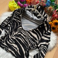 Къса блуза с качулка, снимка 2 - Блузи с дълъг ръкав и пуловери - 35026726