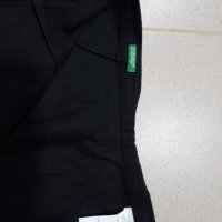 Черна къса пола с интересен изрязан мотив, United colours of Beneton, снимка 3 - Поли - 31356445