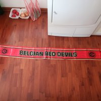 Шал на Червените дяволи BELGIAN RED DEVILS  Манчестър Юнайтед , снимка 1 - Шалове - 42383614