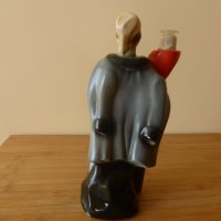 Порцеланова фигура-бутилка Украйна 1990 г 4, снимка 5 - Антикварни и старинни предмети - 44456853