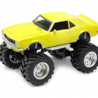 1:34 Метални колички: Monster Truck 1968 Chevrolet Camaro Z28 (джип с големи гуми) Welly, снимка 1 - Колекции - 44525894