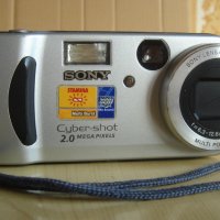 Sony DSCP51 Cyber-shot 2MP цифров фотоапарат с 2x оптично увеличение, снимка 1 - Фотоапарати - 44479279