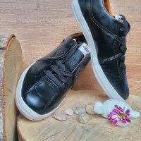 Мъжки обувки Umbro,от естествена кожа и шито ходило., снимка 1 - Ежедневни обувки - 44351597