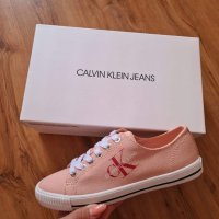 Обувки Calvin Klein, снимка 1 - Дамски ежедневни обувки - 38140328