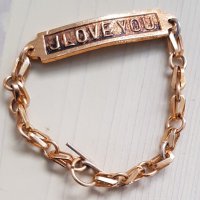 Продавам позлатена гривна I Love You, снимка 1 - Гривни - 35505149