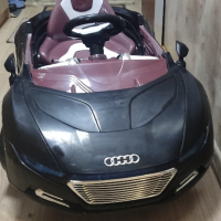 немска детска кола AUDI на акумолатор, снимка 5 - Електрически играчки - 44707378