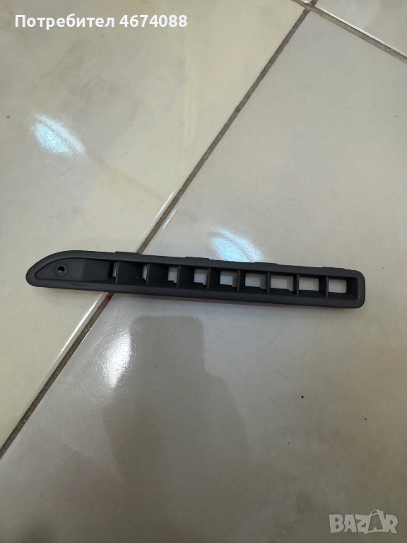 Сив малък въздухпвод на предна дясна врата на Ауди Audi A6 4F само за 20лв. 4F2819706, снимка 1