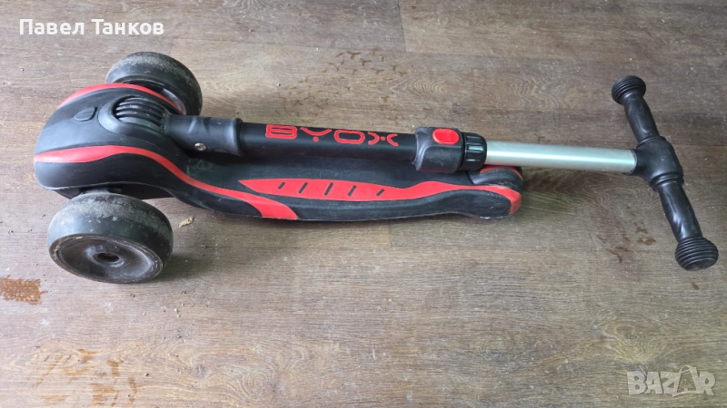 Тротинетка Byox със светещи гуми, снимка 1