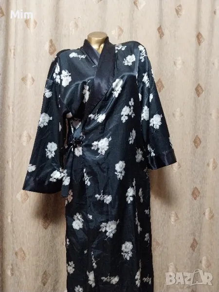 L/2XL Черен сатенен халат на цветя , снимка 1