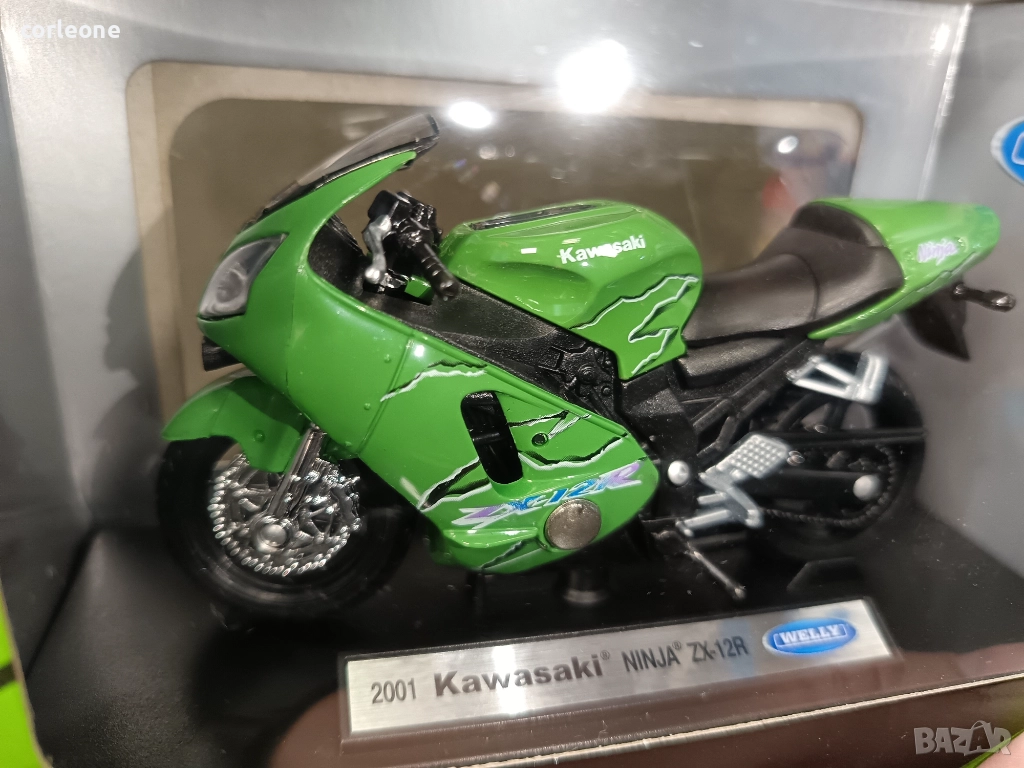 мотор Кавазаки в мащаб 1:18 на Welly нови е кутии, снимка 1