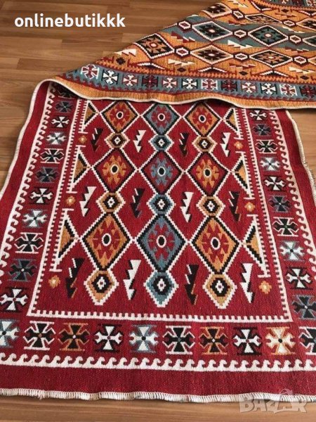 Двулицеви пътеки и килими с красиви цветове придаващи уют на всяка къща 🏡, снимка 1