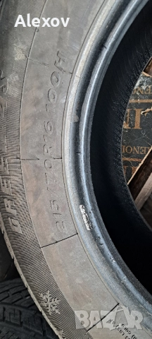 Зимни гуми 215/70R16 - 2 броя, снимка 2 - Гуми и джанти - 52151533