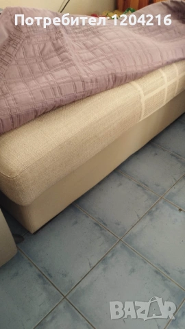 Диван отоманка запазено кремаво бяло, снимка 4 - Дивани и мека мебел - 54113530