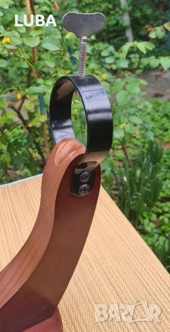 поставка за хамон, снимка 2 - Аксесоари за кухня - 52082822