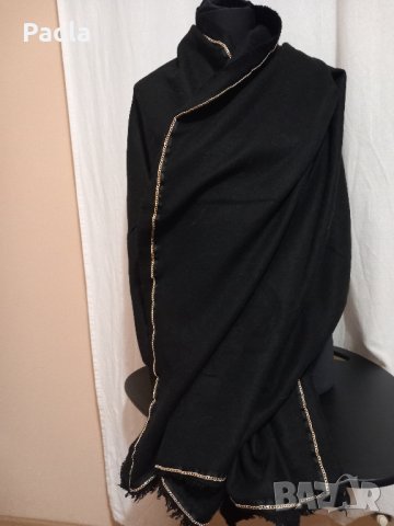 Ефектен голям шал Zara