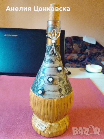 Декорирана бутилка с ест.кожа и ратан, снимка 3 - Ръчно изработени сувенири - 37801923