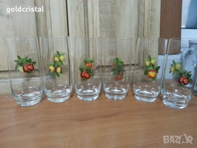 Ретро стъклени чаши за вода