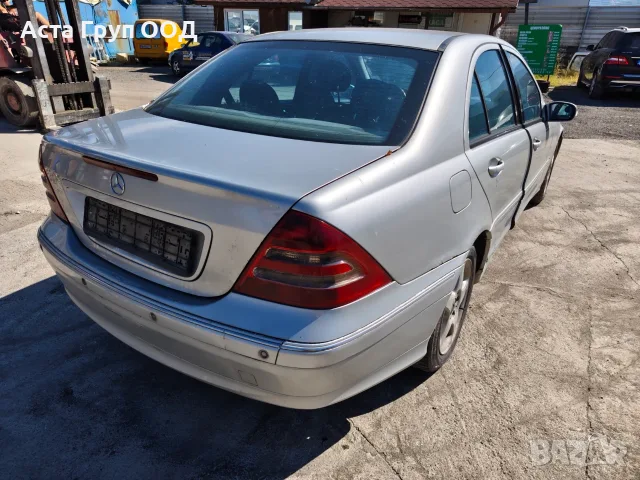 Mercedes-Benz C 220 W203 - 143к.с - 2002г., снимка 3 - Автомобили и джипове - 56131668