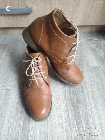 Дамски кларкове от естествена кожа номер 39