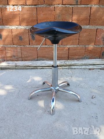 столче въртящ 