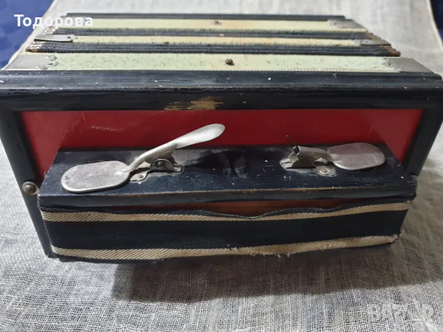 Старинна Тиролска хармоника RIGOLETTO, снимка 6 - Антикварни и старинни предмети - 49457925