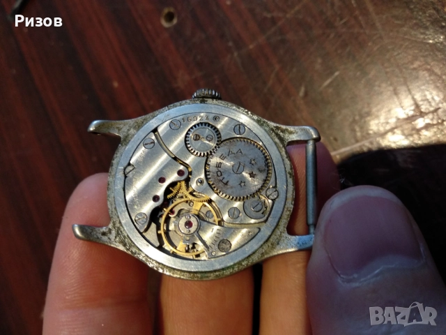 Съветски часовник Победа, снимка 2 - Антикварни и старинни предмети - 52502116