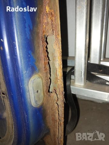 Dacia Logan Предна лява врата, снимка 10 - Части - 52828105