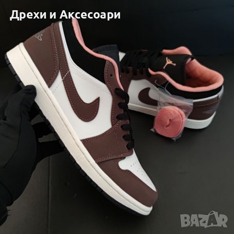 Nike Air Jordan 1 Low Mocha Chocolate Crimson Bliss Brown Размер 43 Номер Обувки Маратонки Нови 