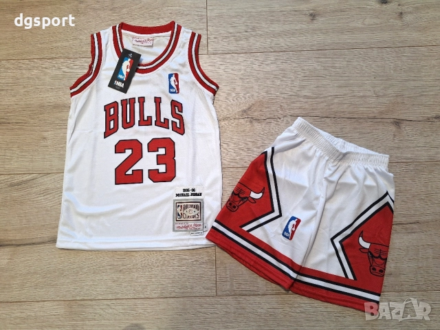 Детски баскетболен екип на Майкъл Джордан #23#Чикаго Булс#Mitchell & Ness!!!