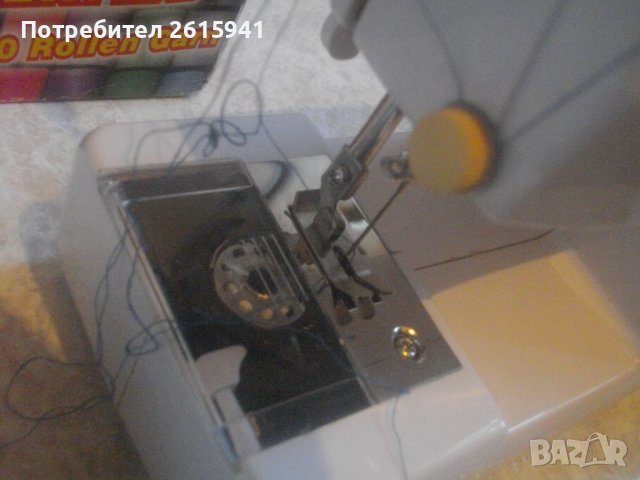 С Проблем-Нова Шевна Машина-На Ток и На Батерии-Пълен Комплект С Различни Цветове Конци, снимка 9 - Шевни машини - 38558418