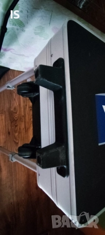 Куфар - преносима гримьорна NIVEA с телескопични крака и огледало , снимка 2 - Куфари - 51718141